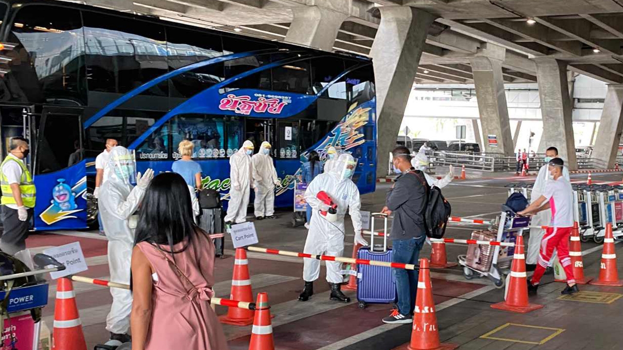 พบผู้โดยสาร 6 เที่ยวบิน 769 คน เดินทางถึงไทย มีไข้สูงส่ง รพ. 9 คน 
