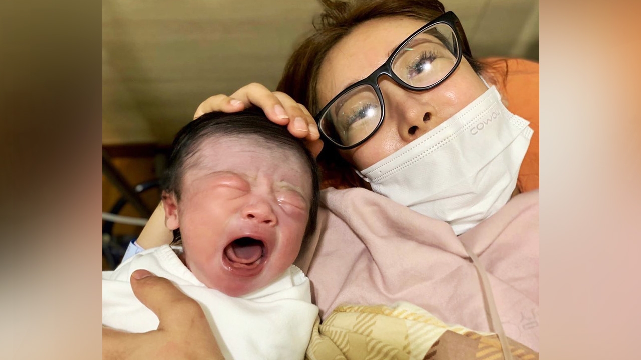 คลอดแล้ว อ้วน รังสิต เผยโฉมลูกชาย น้องซารัง ขอบคุณภรรยาที่อดทน