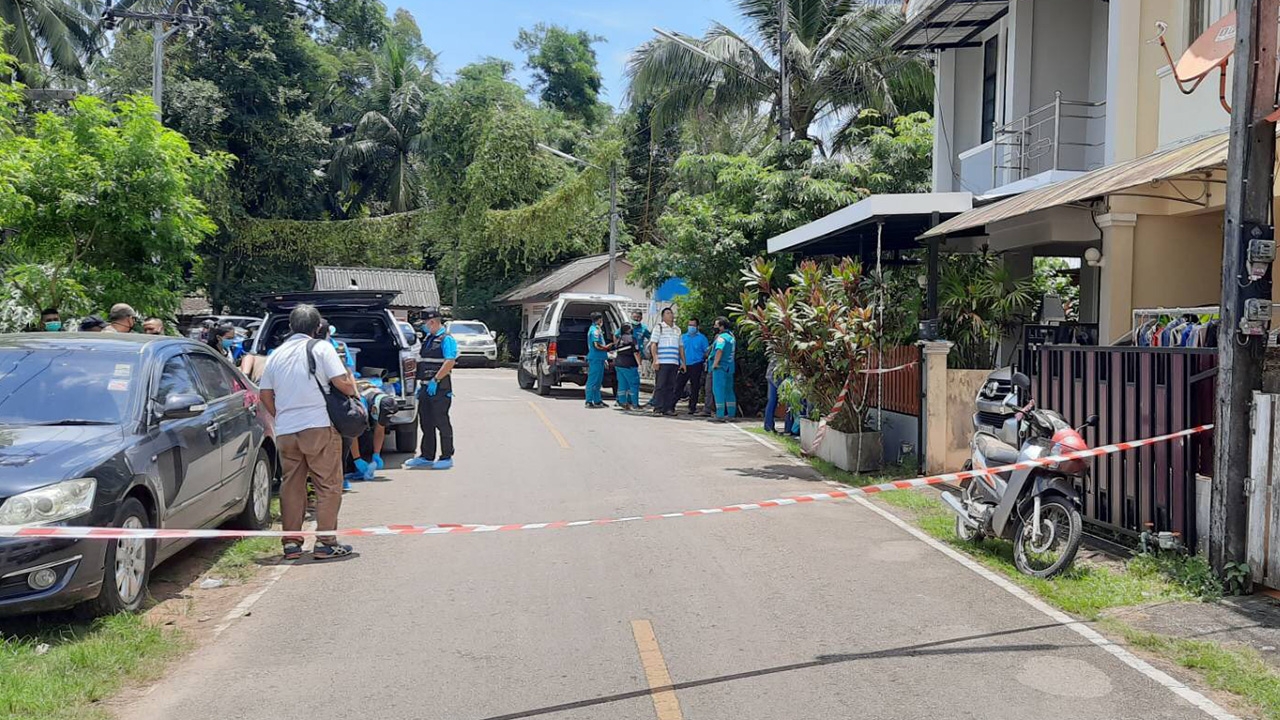 ตร.เมืองตรังเร่งสอบ ยิง 3 ศพคาบ้าน ผจก.สาวแบงก์ แม่ลูกนอนตายเรียงกัน 