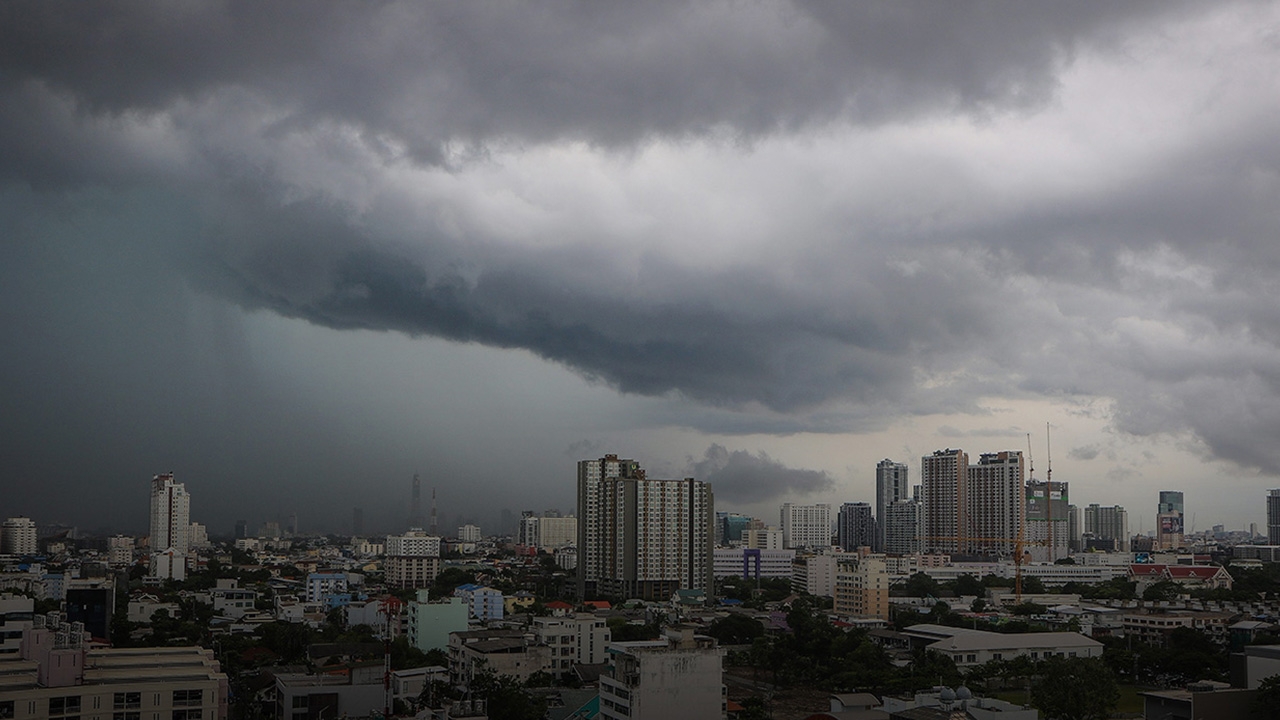 สภาพอากาศวันนี้ เหนือ อีสาน ตะวันออก มีฝนตกหนักบางแห่ง กทม.ชุ่มฉ่ำ 60%