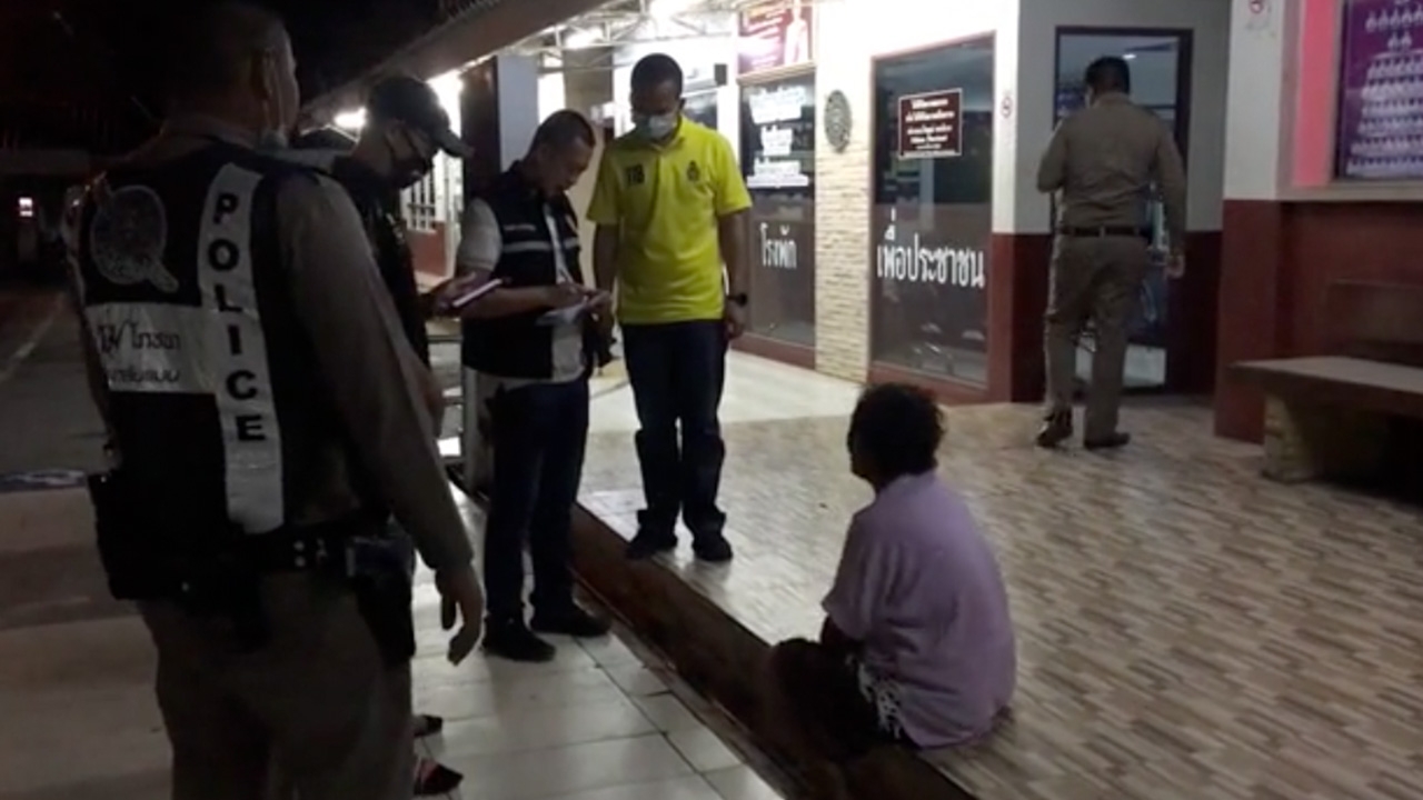 มีดฟันหัวเลือดอาบ เมียกลับมาบ้าน เห็นภาพบาดตา ผัวพาสาวมานอนด้วย