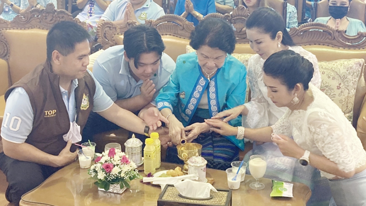 ครอบครัว "ศิลปอาชา" จัดใหญ่ทำบุญ 88 ปี ชาตกาล "บรรหาร ศิลปอาชา"