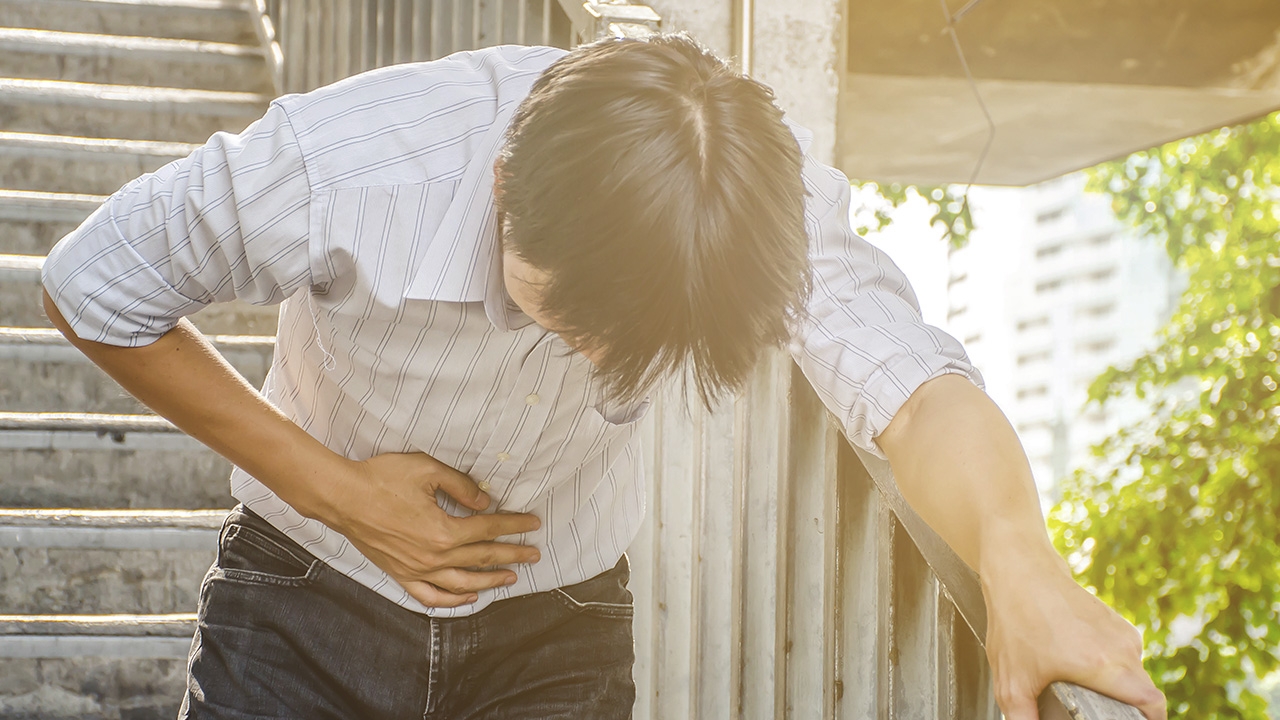 สัญญาณเตือน ป่วย "มะเร็งกระเพาะอาหาร" ถ่ายปนเลือด น้ำหนักลดฮวบ ต้องรีบพบแพทย์