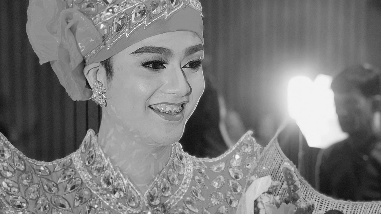 แฟนคลับอาลัย ลิเกดาวร้าย ช่วยเหลือกระบะจอดเสีย สุดท้ายตัวเองเสียชีวิต