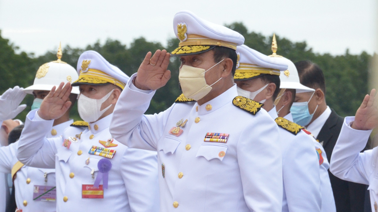 “บิ๊กตู่” ถวายสักการะพระบรมรูปรัชกาลที่ 5 วันพระราชทานกำเนิด รร.จปร.