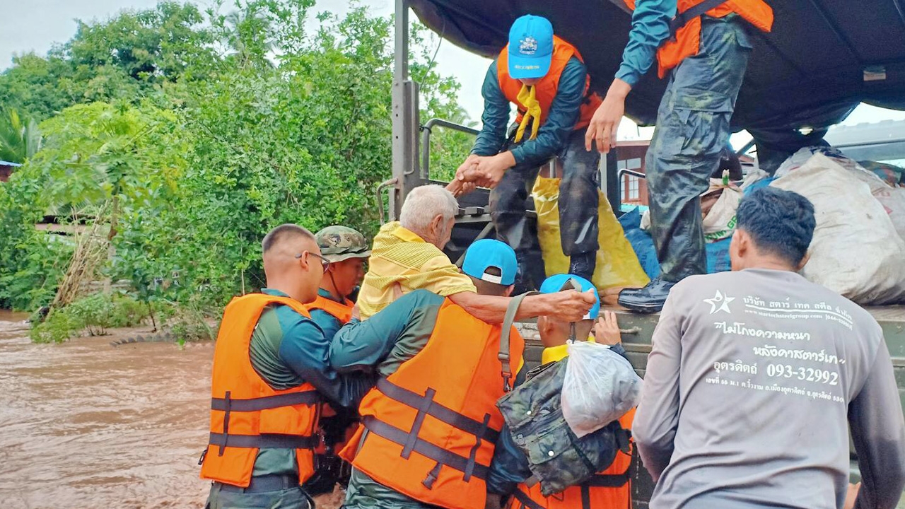 ผบ.ทบ.สั่งระดมกำลังพลช่วย ปชช."เหนือ-อีสาน" หลังผจญฤทธิ์ “ซินลากู” 