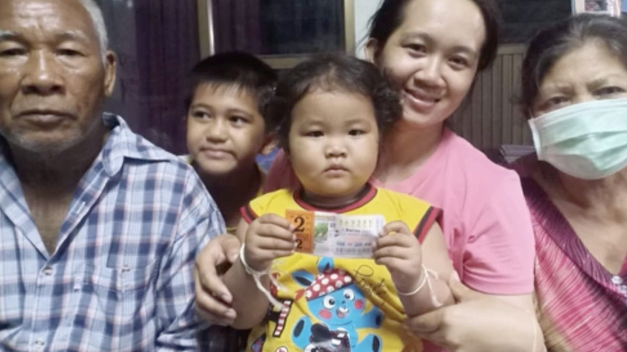 หมู่บ้านคนดวงดี เปิดใจสาวขอนแก่นถูกหวยรางวัลที่ 1 เป็นเศรษฐีคนที่ 3