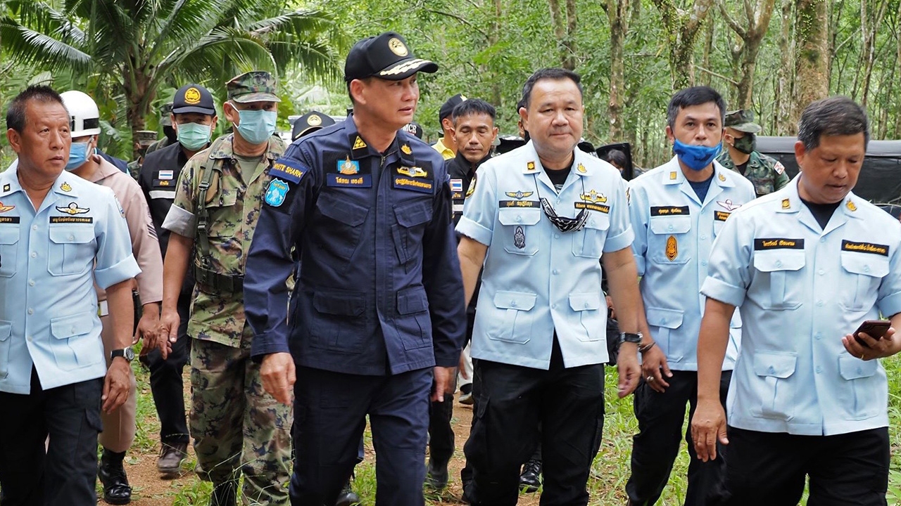 อธิบดีกรมทะเลฯ ร่วมผู้ว่าฯ ตราด ลุยยึด "สวนป่า" กว่า 111 ไร่ จากนายทุน