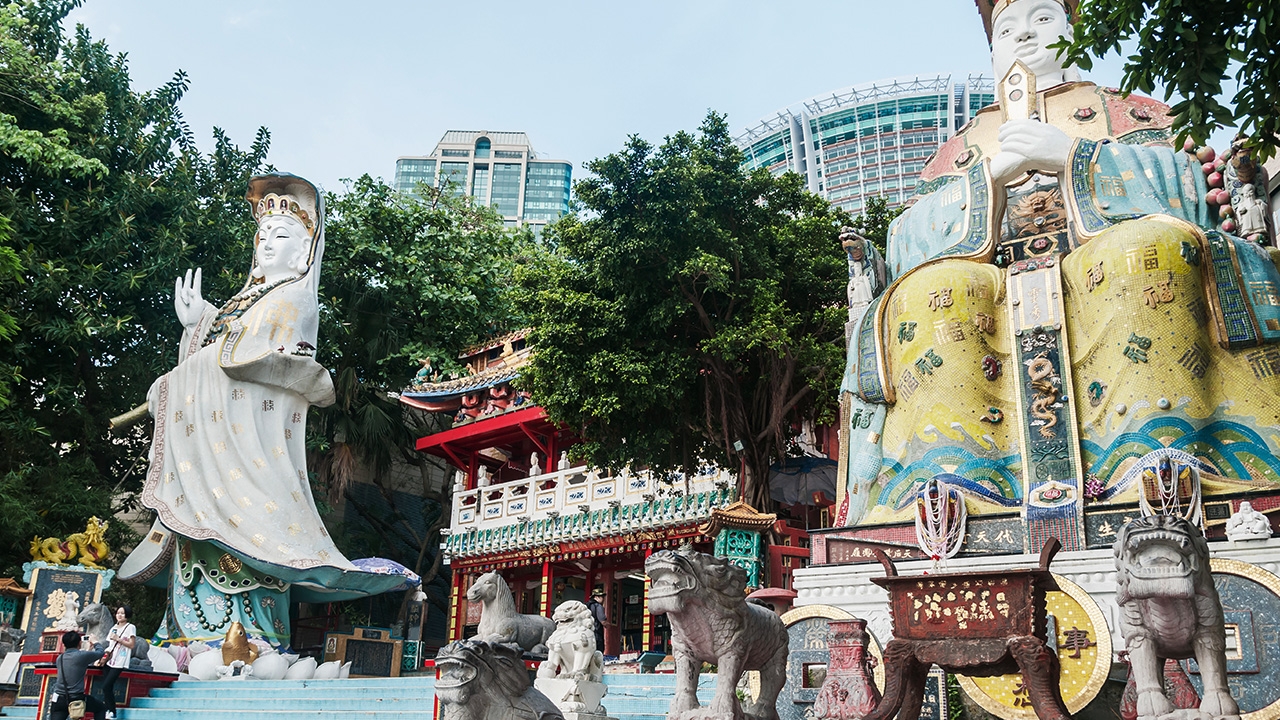 3 ราศีไหว้พระขอพร พร้อมแนะนำ 3 สถานที่ควรไปสักครั้ง