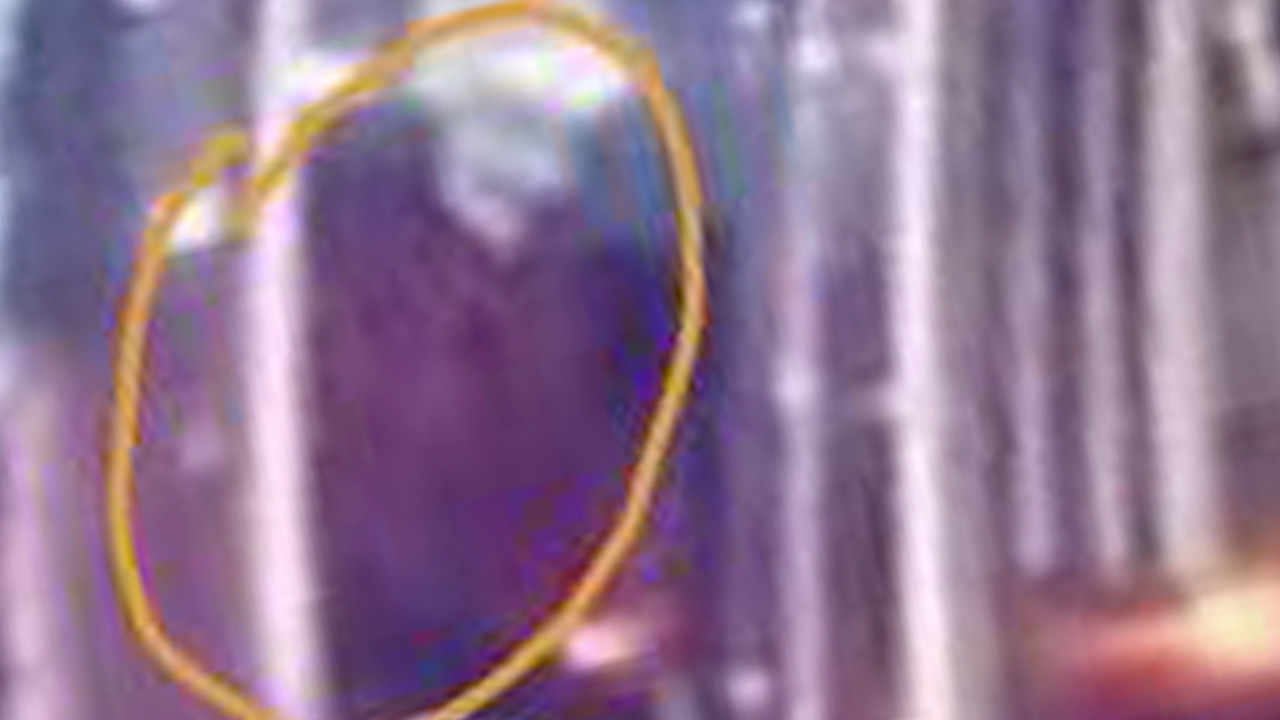 ขนลุก! ภาพหญิงปริศนา นั่งในรถกู้ภัย เชื่อเป็นวิญญาณสาว ตามมาขอบคุณ 