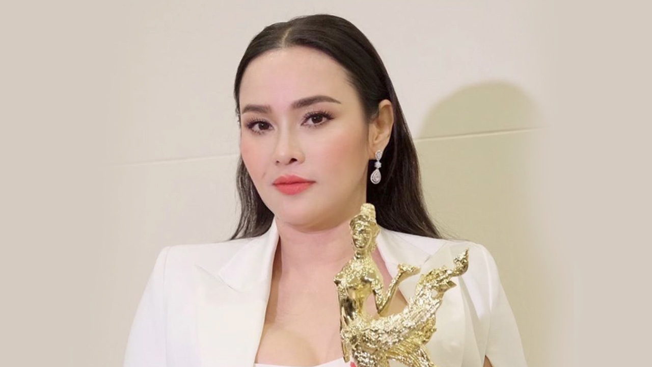 ใหม่ เจริญปุระ ขอบคุณหลังได้รางวัลกินรีทอง ไม่ท้อแม้ทำดีแต่ไม่มีคนเห็น