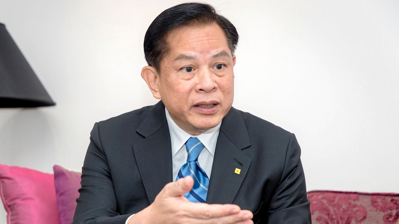 หัวใจเพื่อประชาชน ทิ้งการเมืองไว้ข้างหลังปูทางรื้อรัฐธรรมนูญ