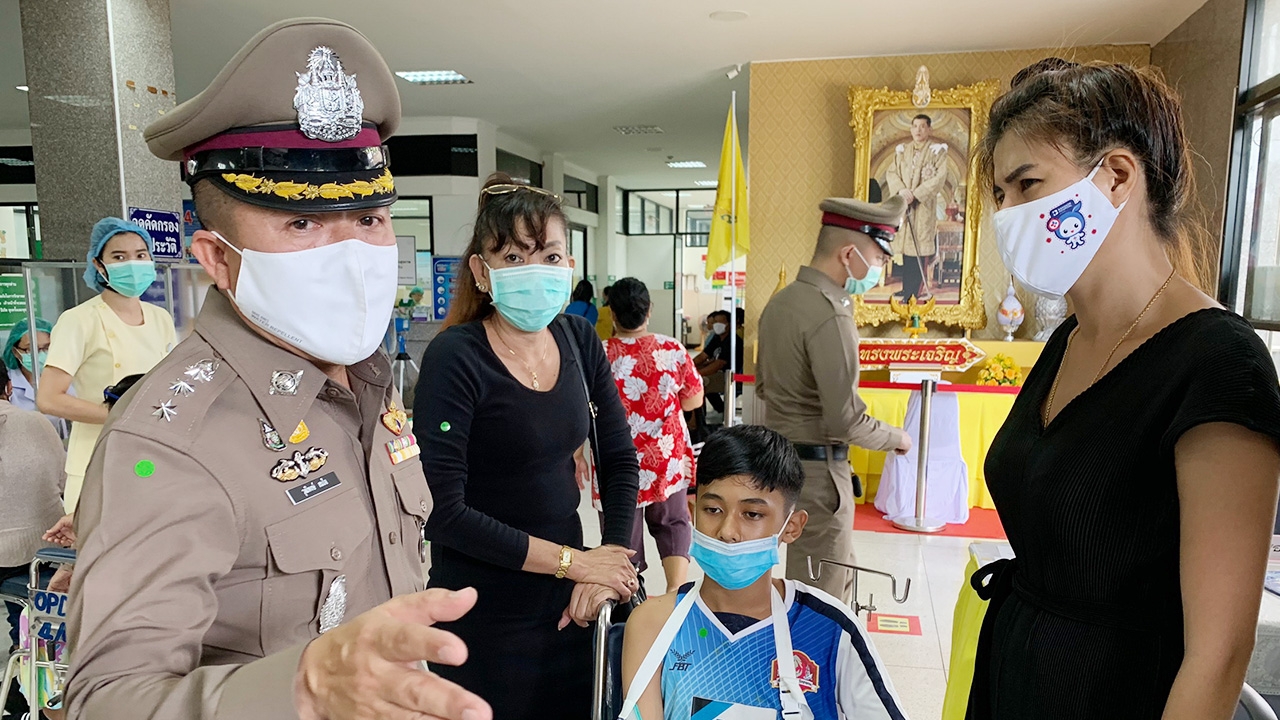 'พี่ทหาร' ตีนผีชนแล้วหนี เด็กเจ็บ 5 ราย รู้ตัวแล้วเป็นจ่าทหารเรือ