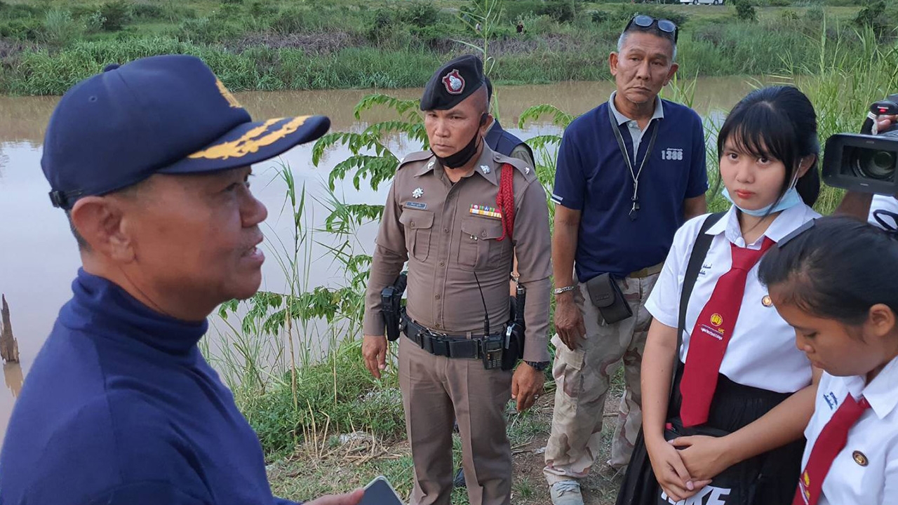 ลพบุรีผวา เจอจระเข้ตัว 2 ตัว ยาว 2 เมตร โผล่ว่ายน้ำคลองชัยนาท-ป่าสัก 