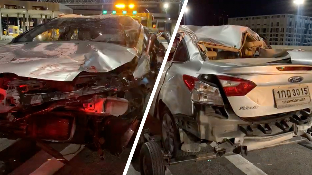 เก๋งพุ่งชนด่านเก็บเงินอโศก 3 รถพังยับ โชคดีไม่มีเจ้าหน้าที่ประจำตู้