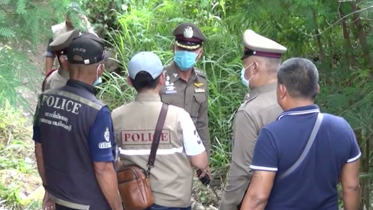 ทุบหัวฆ่าโหดสาว เปลือยท่อนล่าง ใบหน้าเละ ทิ้งป่ารก คาดหวังข่มขืน