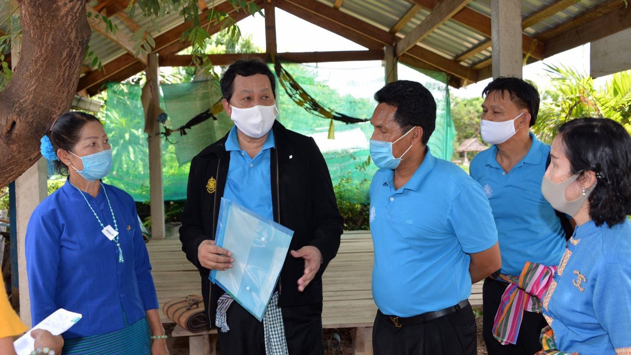 "ยุทธนา" นำ "ธนารักษ์" ลงพื้นที่แจกสัญญาเช่า-จัดตลาดชุมชนภาคอีสาน 