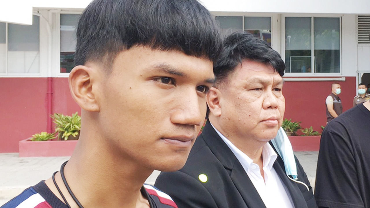 "ภาณุพงศ์ จาดนอก" หนุ่มชูป้ายไล่นายกฯ ที่ระยอง โพสต์ผมโดนจับแล้ว