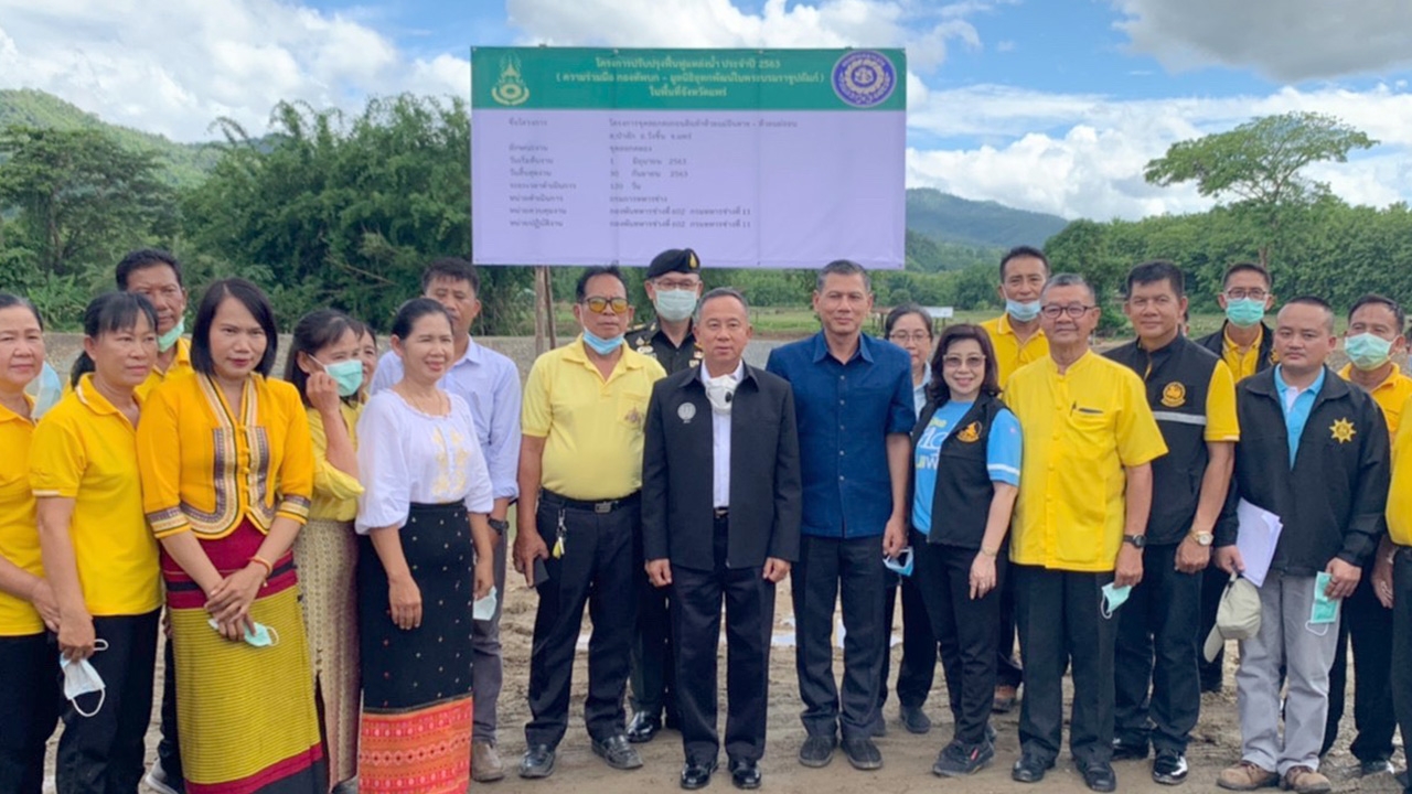 'บิ๊กตุ๋ย' ลุยแพร่ แก้ปัญหาน้ำ ขุดลอกลำห้วยแม่อินลาย-แม่ออน ช่วยปชช.