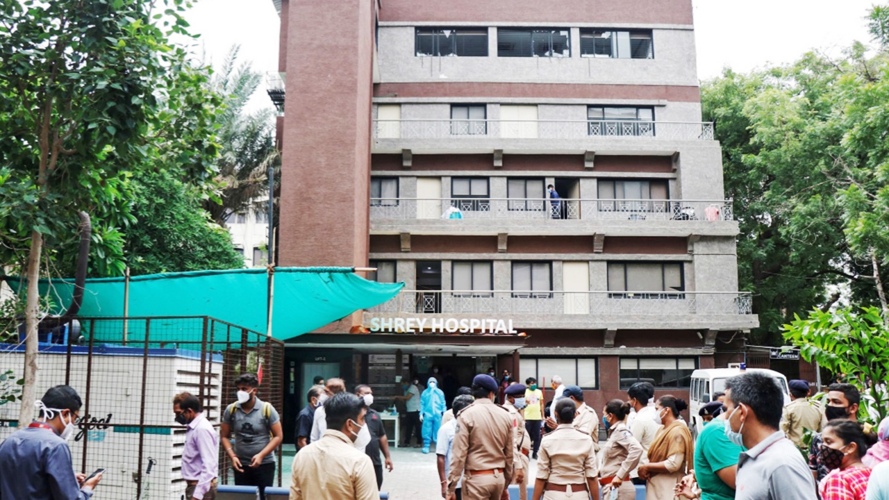 สลด ไฟไหม้ ICU รพ.อินเดีย ผู้ป่วยโควิดดับ 8 วันเดียวติดเชื้อ 5.6 หมื่น