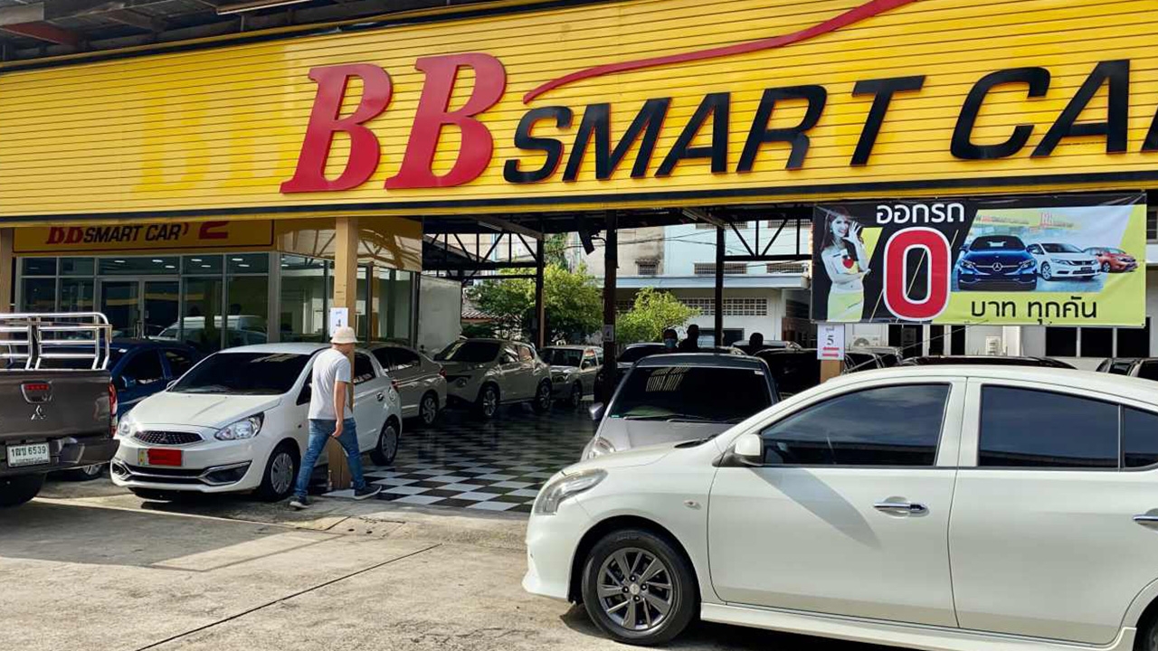 สุดแสบ โจรรุ่นเก๋า "ชิงทรัพย์รถเก๋ง" มาที่เต็นท์ขอลองขับก่อนซิ่งหนี  