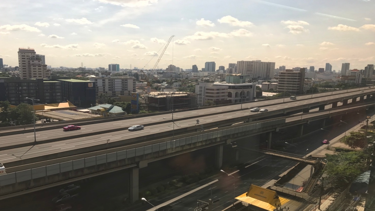 ย้ำถนนสายหลัก กทม. ไม่มีน้ำท่วมแล้ว ออกจากบ้านได้