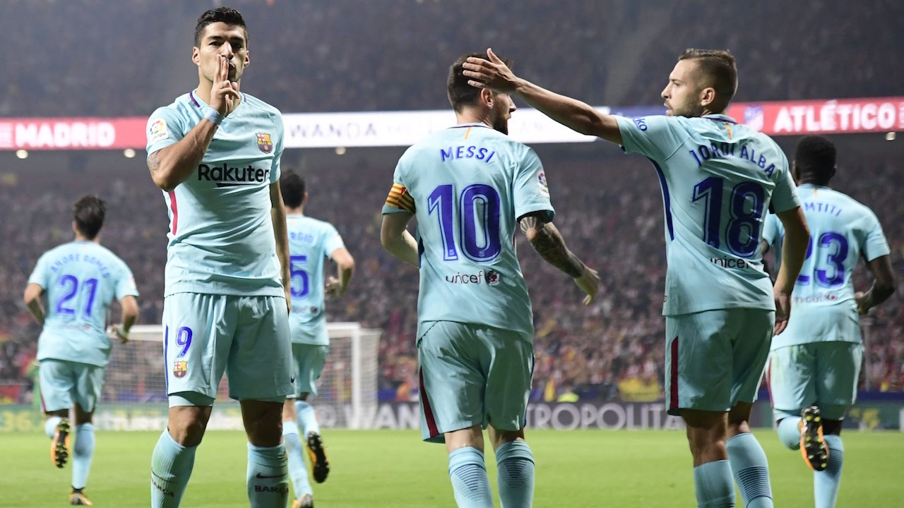 แคมป์เดือด! ‘เมสซี-ซัวเรซ’ ไม่พอใจบอสบาร์ซา ส่งแข้งอ่อนลงตัวจริง