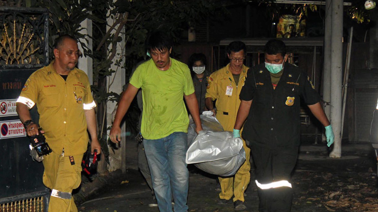 ‘สาวใหญ่’ ตายปริศนาบ้านพล.อ.อดีต 'เสธ.กห.' แม่บ้านเก่าแก่ ศพเปลือยอืด!