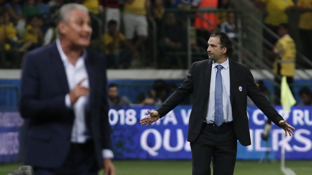 ไม่ทนอยู่! ‘ปิซซี’ ไขก๊อกรับผิดชอบ หลังชิลีชวดบู๊บอลโลก