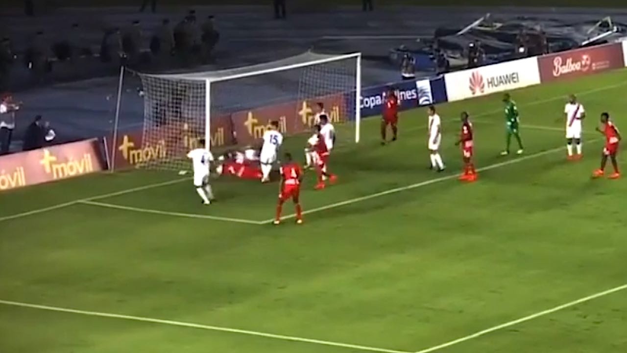 สุดเฮง! ชมจังหวะปานามาตีเสมอ แต่ลูกบอลยังไม่เข้าประตู (คลิป)