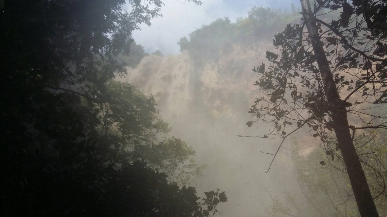 อุทยานเอราวัณน้ำมาก เตือนนักท่องเที่ยว เล่นได้แค่ชั้น 1-2