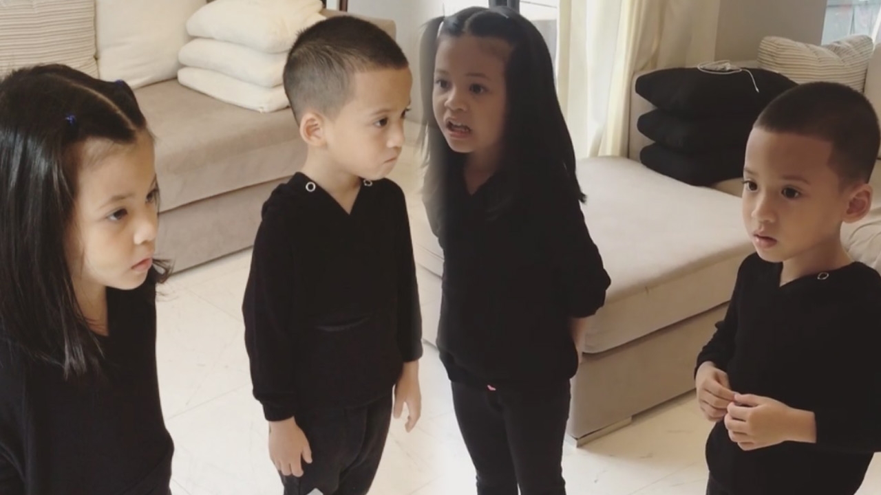 บีน่า บรู๊คลิน สุดน่ารักขอให้ แม่นานา ถ่ายคลิปร้องเพลง "พระราชาในนิทาน"