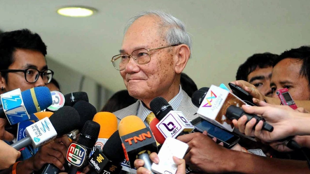 'มีชัย' ยัวะ! พวกดักคอยื้อ ลต.บอกเลื่อนแน่ ถ้า กกต.ตกเครื่องดับยกลำ