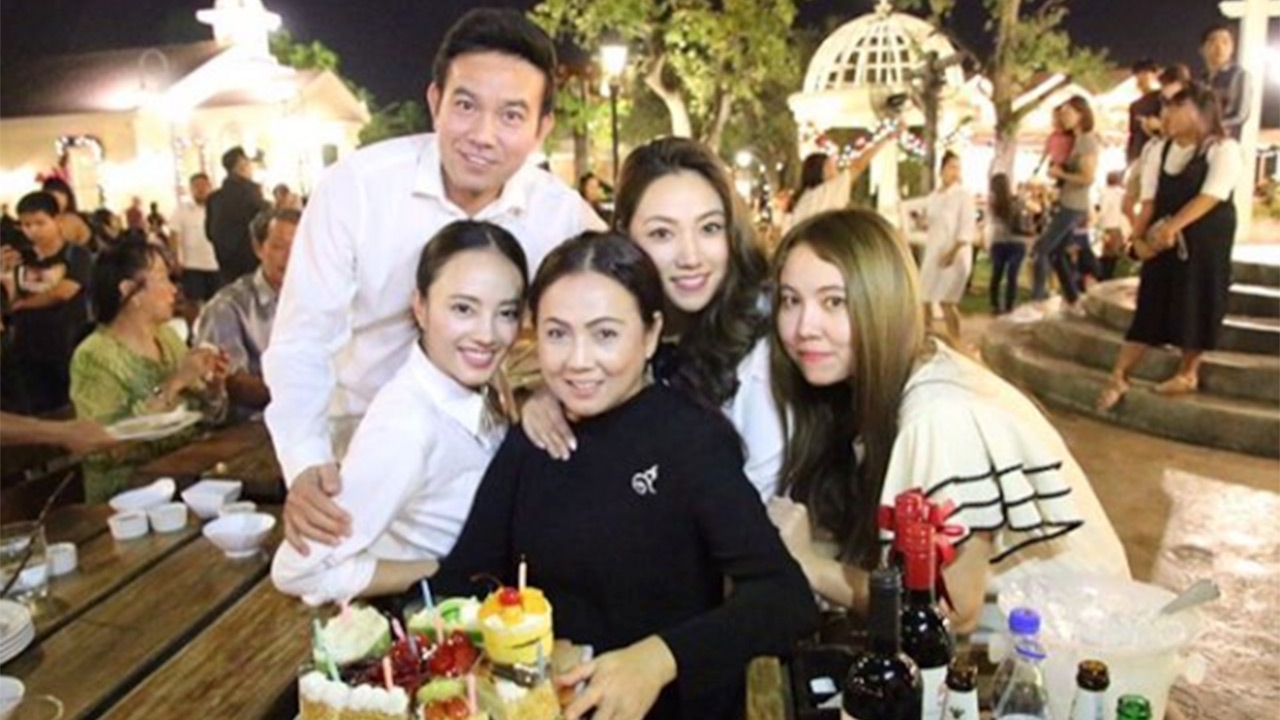 พ่อกุญแจซอล โพสต์รูป 5 คนพ่อแม่ลูก พร้อมแคปชั่นทำน้ำตาไหล