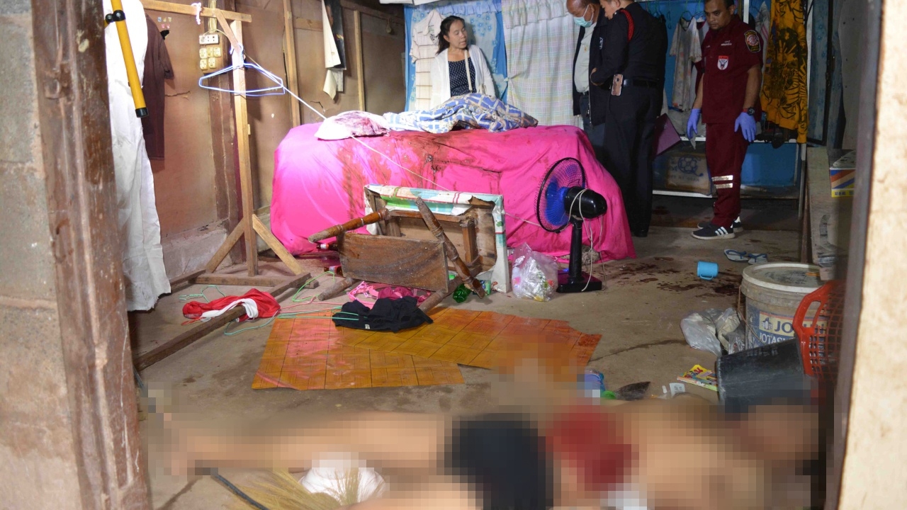 เชือดสยอง หนุ่มลูกจ้างฆ่าหมู นั่งคร่อมแล้วปาดคอ เชื่อฆาตกรชำนาญใช้มีด