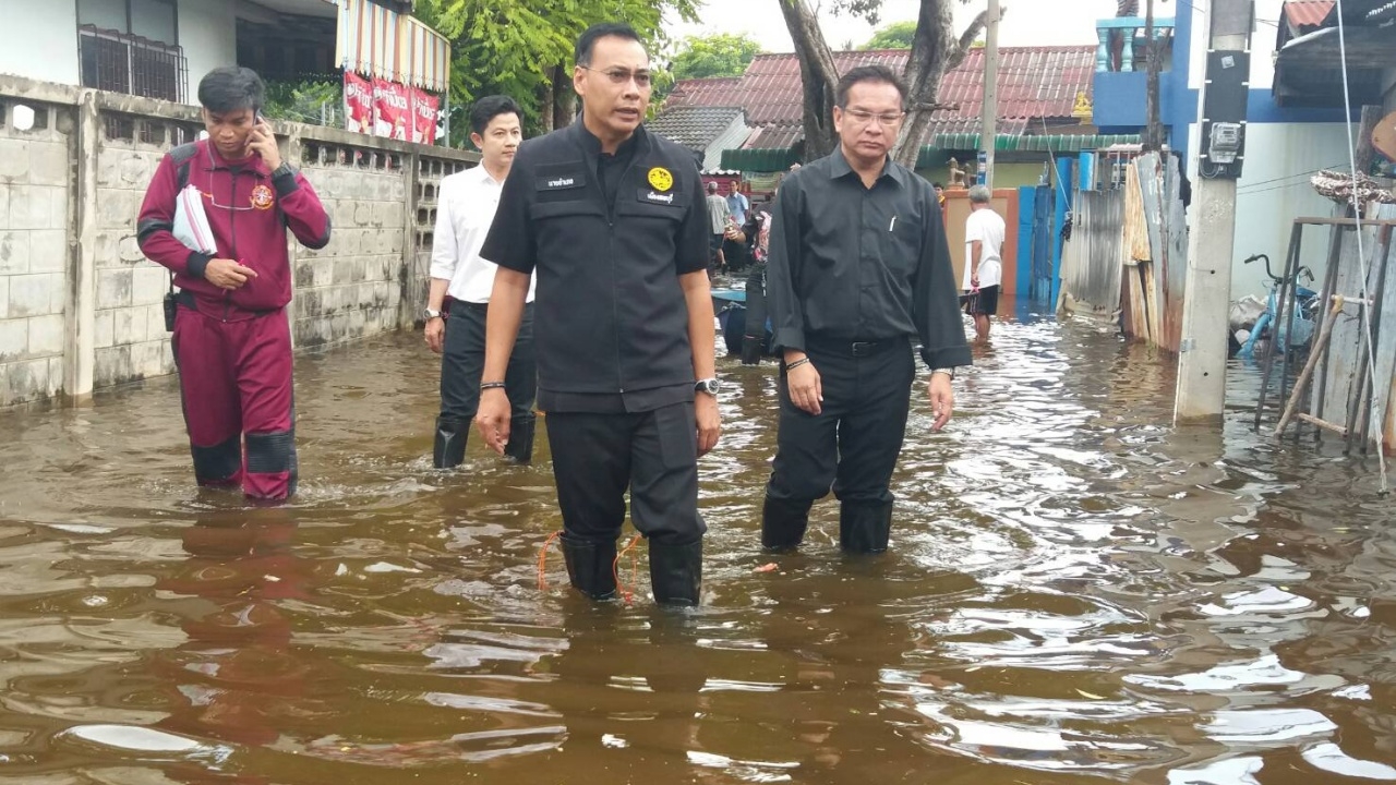 ชาวบ้านโล่งใจ! ใช้เวลากว่า 19 ชม.ซ่อมบานประตูระบายน้ำ 'ชัยนาท-ป่าสัก'