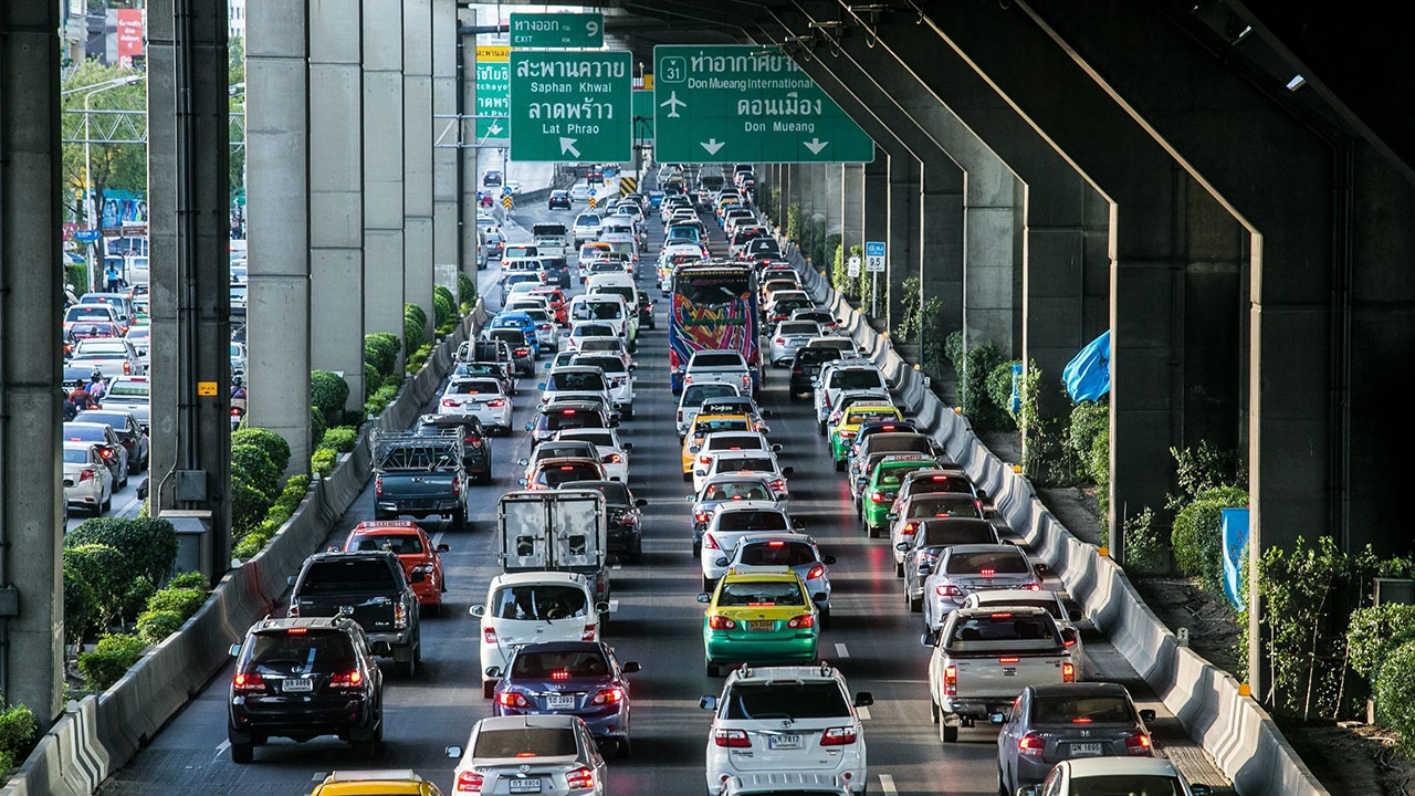 เผื่อเวลา 2-3 ชั่วโมง-ถ้าบินดอนเมือง ทางหลวงประสานสายการบิน-6 พ.ย.