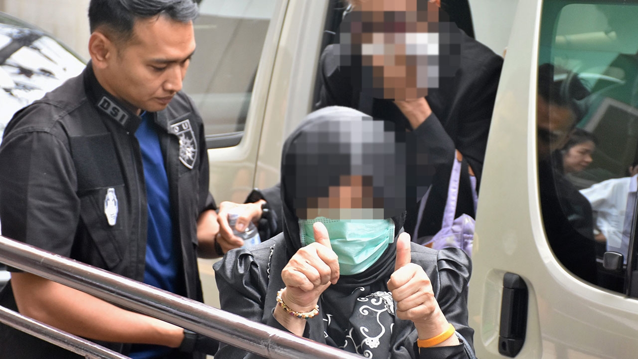 เข้าเรือนจำ