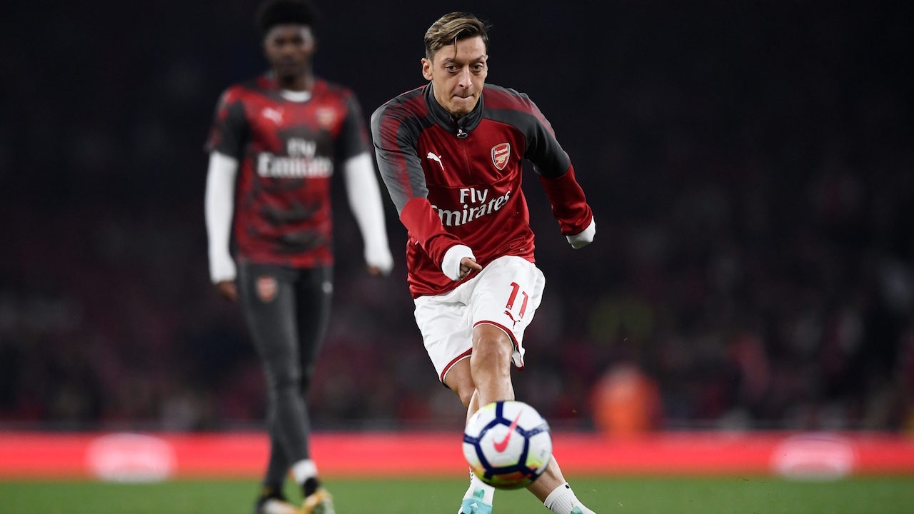 แฉ! ‘โอซิล’ มี 3 ทางเลือก หากย้ายหนีปืนใหญ่