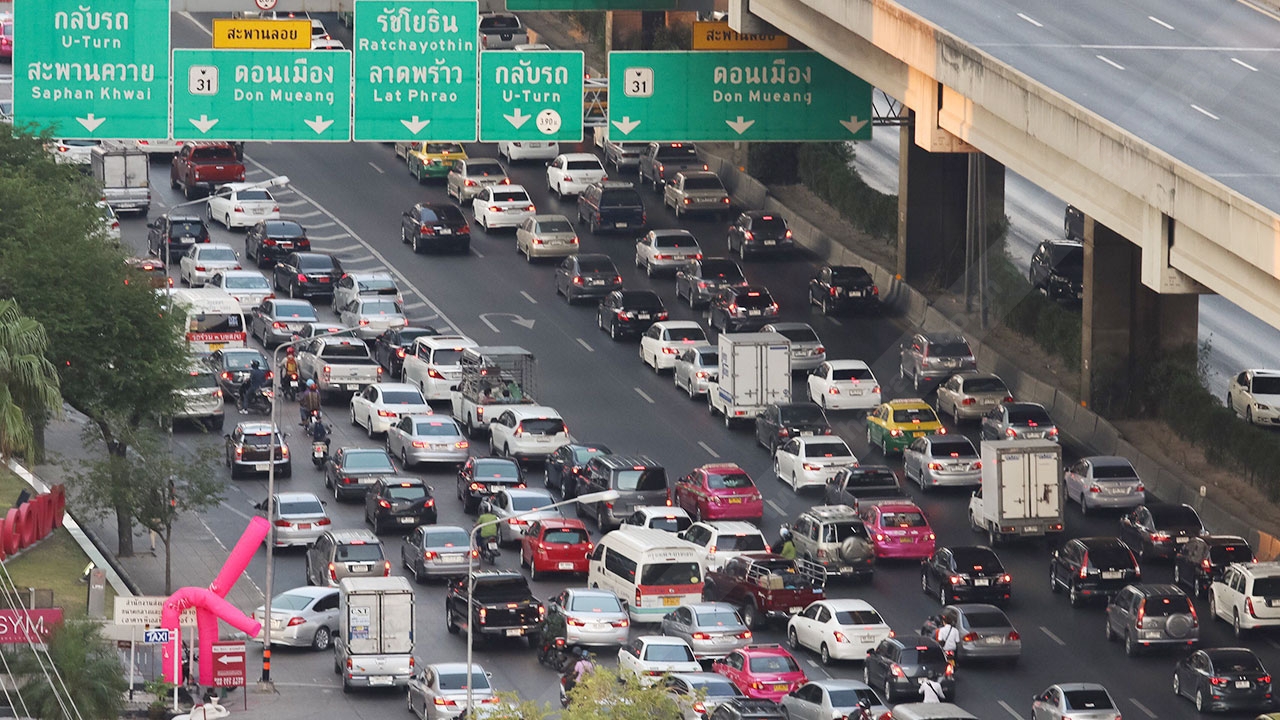 ศุกร์เลิกงาน เลี่ยงได้เลี่ยง ‘ถนนวิภาวดี ขาออก’ สาหัสทั้งบน-ล่าง