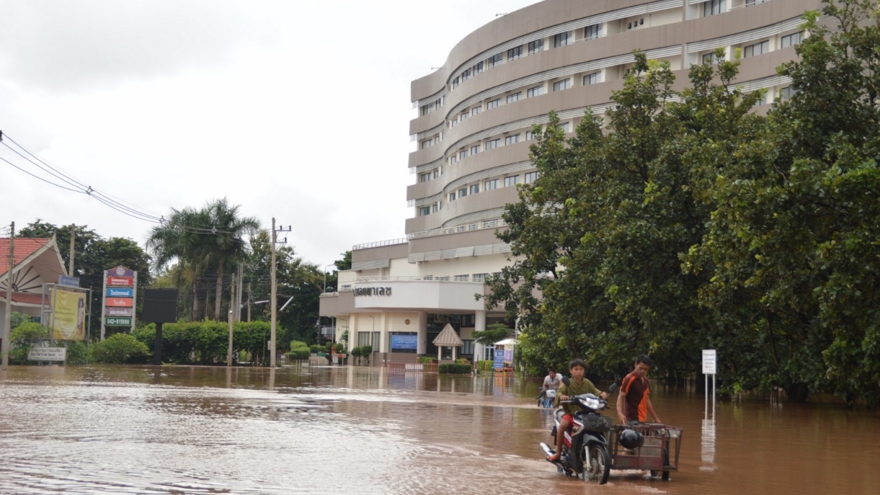 เลยวิกฤติซ้ำน้ำท่วมรอบที่ 3 เสียหายกว่า 100 หลังคาเรือน 