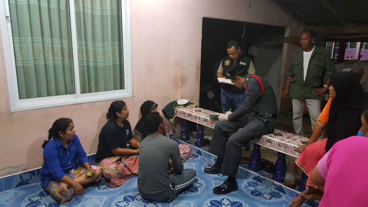 โจ๋หวงแม่เรียกผช.ผู้ใหญ่ เคลียร์ปัญหา คว้ามีดจะฟัน ถูกยิงสวนดับ