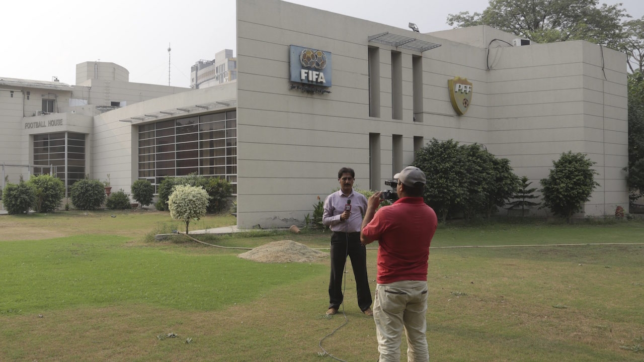 ตามรอยอินโดฯ! ฟีฟ่าสั่งแบนปากีสถาน เหตุการเมืองแทรกแซง