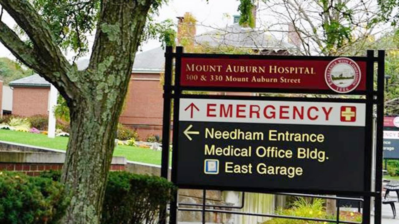 ทรงสถิตในหัวใจไทยไม่ลืมเลือน