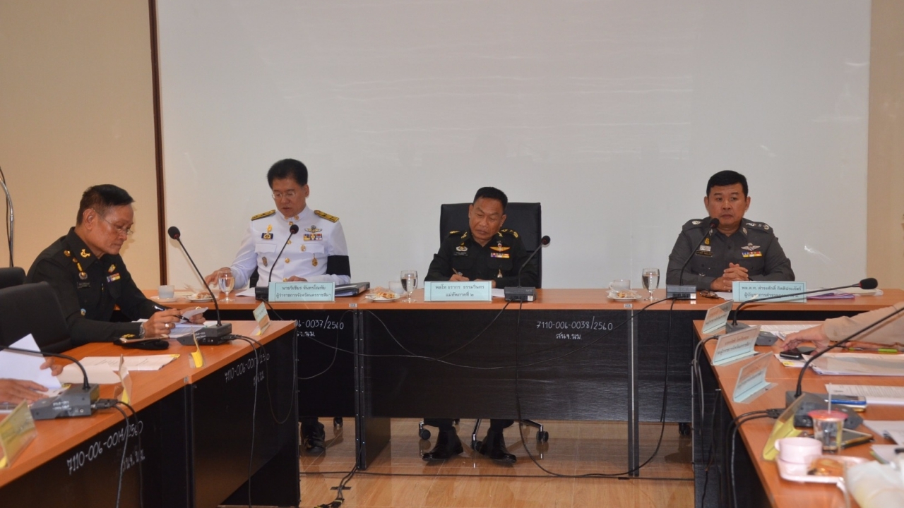 มทภ.2 ควง ตร.-ผู้ว่าฯ ติดตามงานก่อสร้างพระเมรุมาศจำลองโคราช