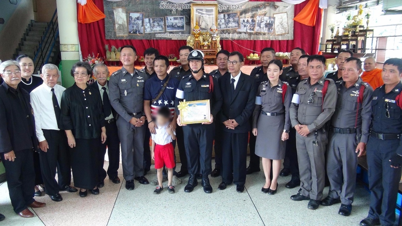 รอง สว.จร.ลำปาง ขอบคุณคนชื่นชม ด้านพ่อเด็กขอบคุณช่วยชีวิตลูก