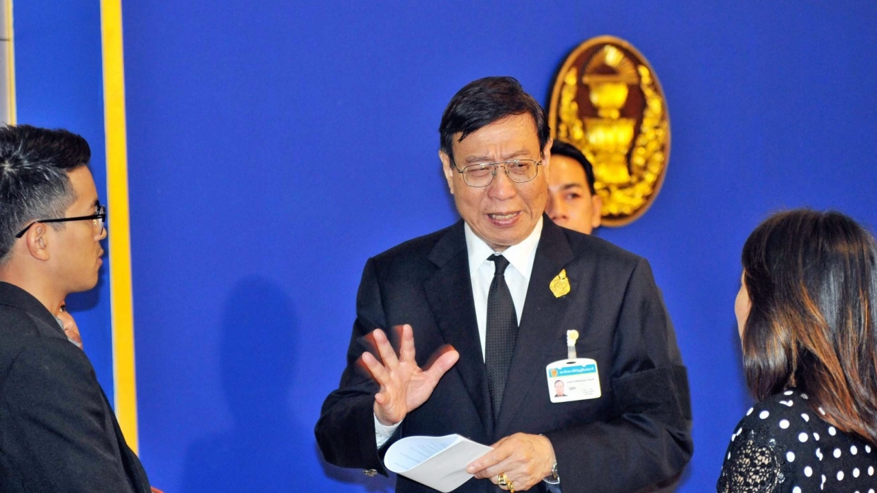 พรเพชร ส่งสัญญาณก.ม.ลูก 4 ฉบับ เสร็จช้าสุดปลายปี61 ไม่ตอบลต.ปี62