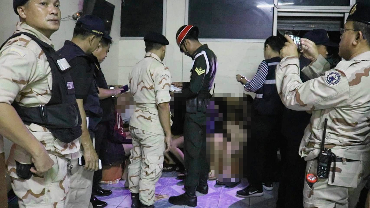 ทลายซ่อง! ค้ากาม ‘สาวลาว’ ล่อซื้อกระเจิงก่อนจับได้32คน