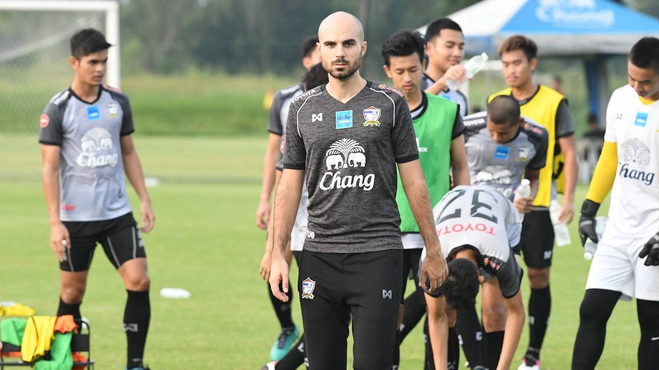 ‘ฆูเลียน’ นำช้างศึกยู-21 ซ้อมเข้มครั้งสุดท้ายก่อนอุ่นแข้งเทพ