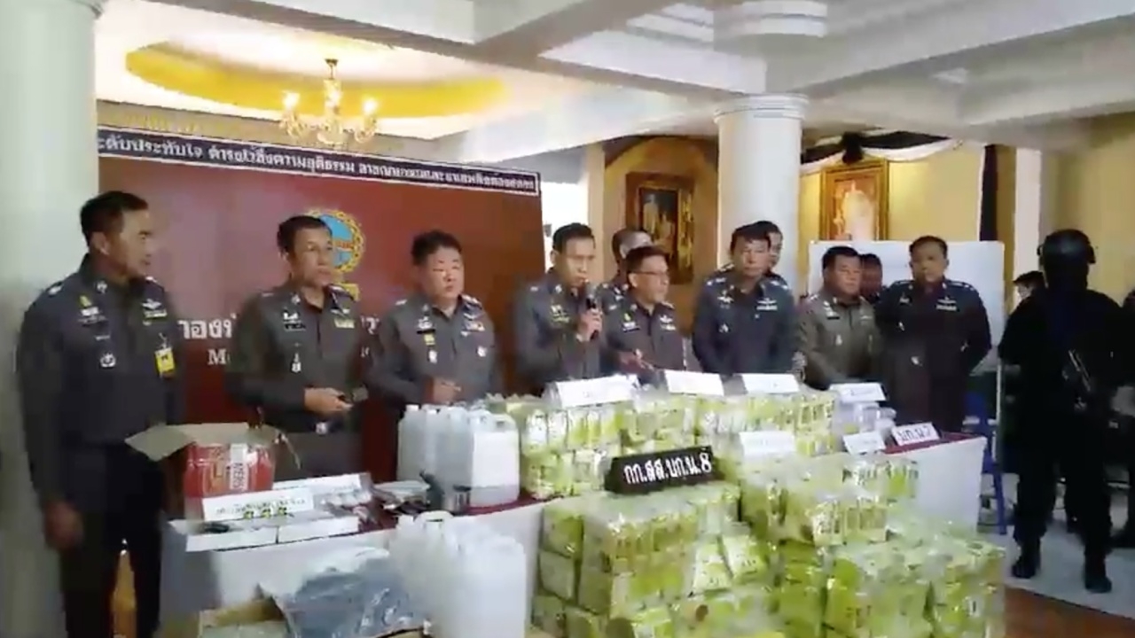 แถลงรวบ 3 ผู้ต้องหา ซุกไอซ์ 400 โล ยาบ้าล้านเม็ด ค่ากว่า 600 ล้านบ.